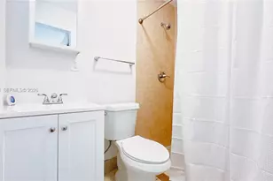286 NW 39th St, Miami, FL 33127 - Photo 10
