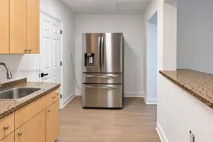 135 NW 68th St, Miami, FL 33150 - Photo 14