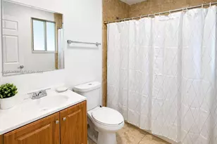 135 NW 68th St, Miami, FL 33150 - Photo 12