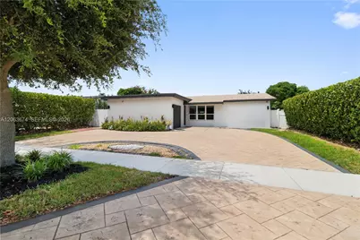 1150 N Douglas Rd, Pembroke Pines, FL 33024 - Photo 1