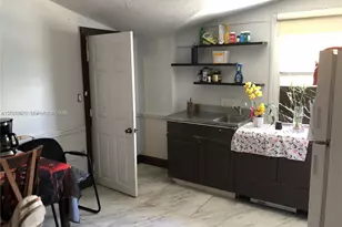2231 SW 57th Ct, Miami, FL 33155 - Photo 4