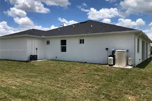 4572/4574 Golfview Blvd, Lehigh Acres, FL 33973 - Photo 4