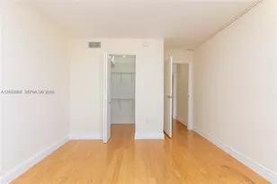8100 Byron Ave, Miami Beach, FL 33141 - Photo 14