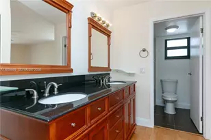 8100 Byron Ave, Miami Beach, FL 33141 - Photo 22