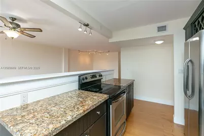 8100 Byron Ave #501, Miami Beach, FL 33141 - Photo 4