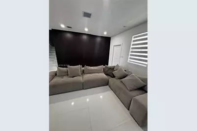 18618 SW 136th Ct, Miami, FL 33177 - Photo 2