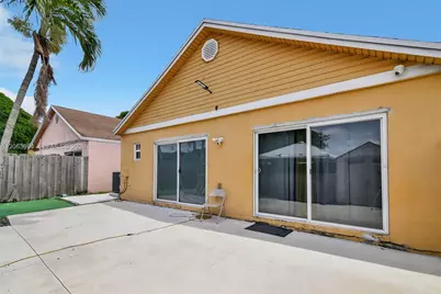 3740 Marlberry Ln, Miramar, FL 33025 - Photo 36