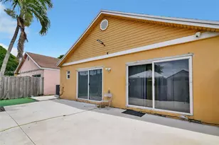 3740 Marlberry Ln, Miramar, FL 33025 - Photo 36