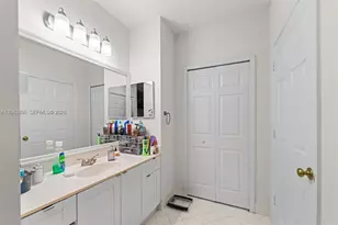 3220 NE 11th Dr, Homestead, FL 33033 - Photo 10