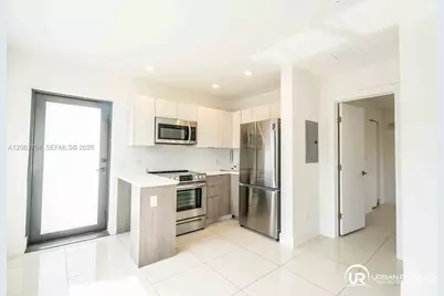 1971 Bay Dr #122, Miami Beach, FL 33141 - Photo 4
