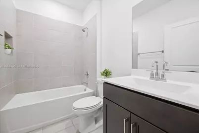 2478 SE 10th Ct, Homestead, FL 33035 - Photo 10
