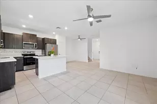 2478 SE 10th Ct, Homestead, FL 33035 - Photo 6