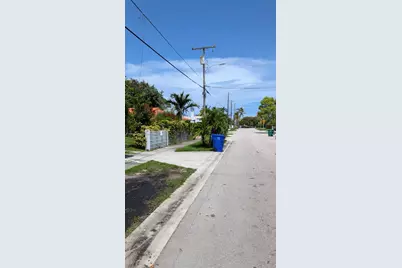 1655 SW 20th St, Miami, FL 33145 - Photo 32