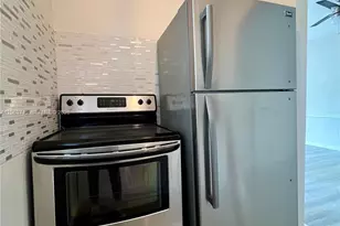 150 NE 59th St, Miami, FL 33137 - Photo 16