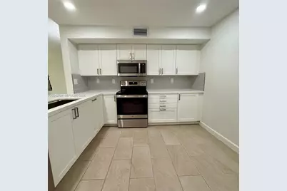 10672 SW 79th Ter, Miami, FL 33173 - Photo 4