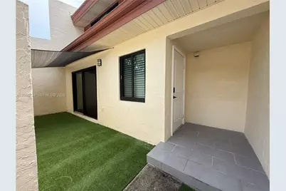 10672 SW 79th Ter, Miami, FL 33173 - Photo 1