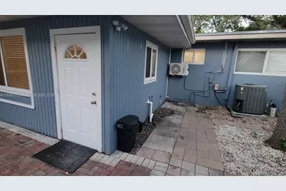 1115 SW 25th Ave #B, Fort Lauderdale, FL 33312 - Photo 4