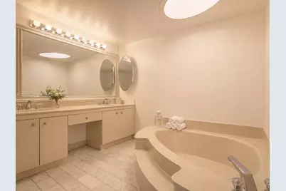 4000 Towerside Ter #301, Miami, FL 33138 - Photo 10