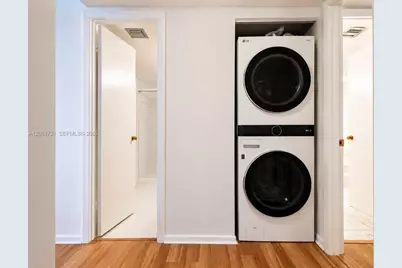 4000 Towerside Ter #301, Miami, FL 33138 - Photo 12