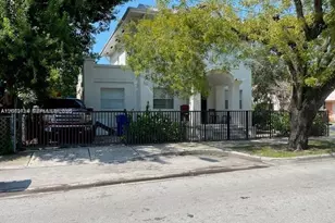 876 SW 2nd St, Miami, FL 33130 - Photo 2