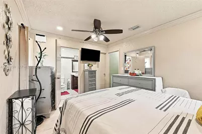 266 SW 7th Ct, Deerfield Beach, FL 33441 - Photo 24