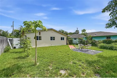 266 SW 7th Ct, Deerfield Beach, FL 33441 - Photo 30