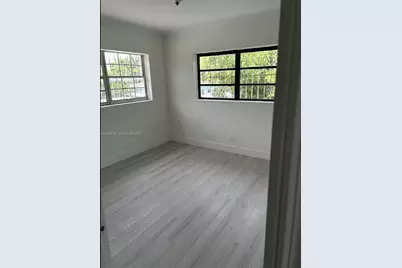 2215 NW 33rd St, Miami, FL 33142 - Photo 16