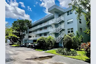 111 Royal Park Dr #1F, Oakland Park, FL 33309 - Photo 2