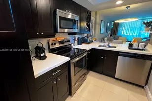 111 Royal Pk Dr, Oakland Park, FL 33309 - Photo 4