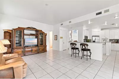 344 SW 159th Ln, Pembroke Pines, FL 33027 - Photo 12