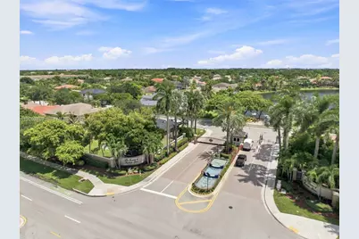 344 SW 159th Ln, Pembroke Pines, FL 33027 - Photo 4