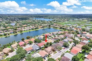 1623 E Harmony Lake Cir, Davie, FL 33324 - Photo 34