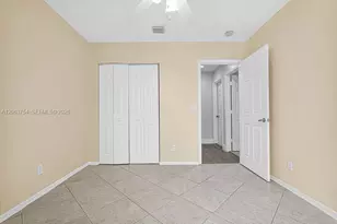 1623 E Harmony Lake Cir, Davie, FL 33324 - Photo 60