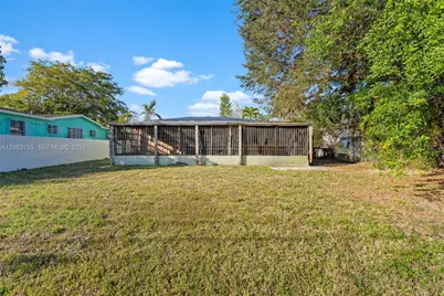 760 NE 147th St, North Miami, FL 33161 - Photo 36
