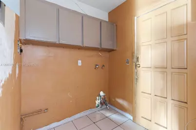 760 NE 147th St, North Miami, FL 33161 - Photo 14