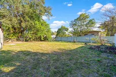 760 NE 147th St, North Miami, FL 33161 - Photo 34