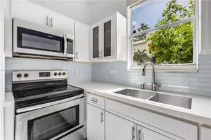 3037 Center St, Miami, FL 33133 - Photo 12