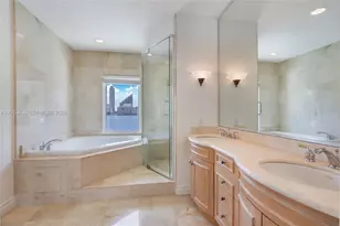 3972 NE 171 St, North Miami Beach, FL 33160 - Photo 10