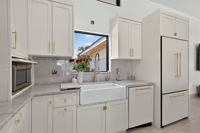 8880 SW 149th St, Palmetto Bay, FL 33176 - Photo 14
