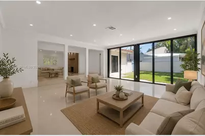549 NE 12th Ave, Fort Lauderdale, FL 33301 - Photo 8