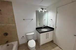 90 SW 3rd St, Miami, FL 33130 - Photo 10