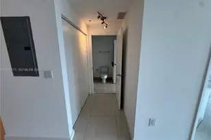90 SW 3rd St, Miami, FL 33130 - Photo 8