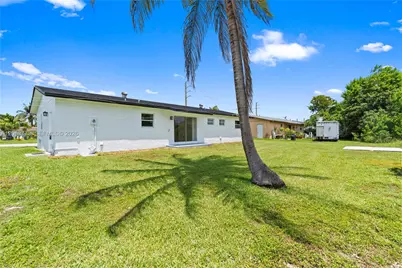 26231 SW 127th Ave, Homestead, FL 33032 - Photo 4