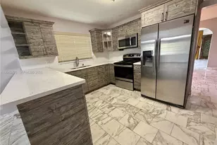 320 NW 61st Ave, Miami, FL 33126 - Photo 1