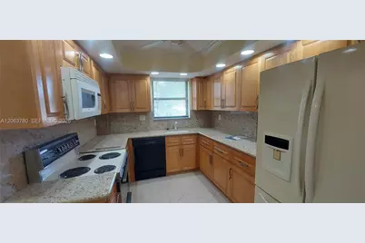 1900 Diana Dr #3A, Hallandale Beach, FL 33009 - Photo 10