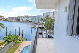 1900 Diana Dr, Hallandale Beach, FL 33009 - Photo 34