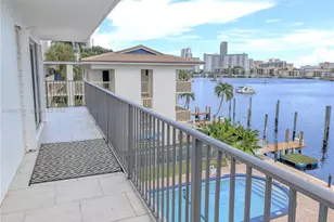 1900 Diana Dr, Hallandale Beach, FL 33009 - Photo 2