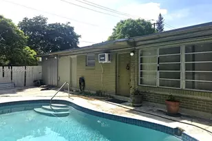 185 NE 129th St, North Miami, FL 33161 - Photo 16