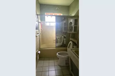 185 NE 129th St, North Miami, FL 33161 - Photo 14