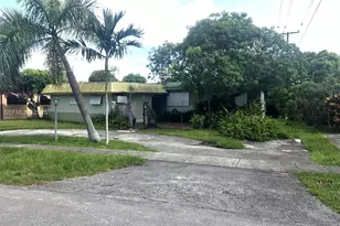 185 NE 129th St, North Miami, FL 33161 - Photo 1